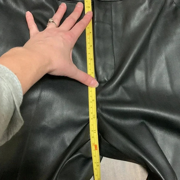 Beginning Boutique faux leather pants - Picture 12 of 14
